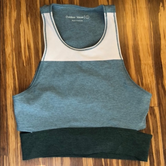 Outdoor Voices Tri-Tone Slashback Crop Top - Picture 4 of 5